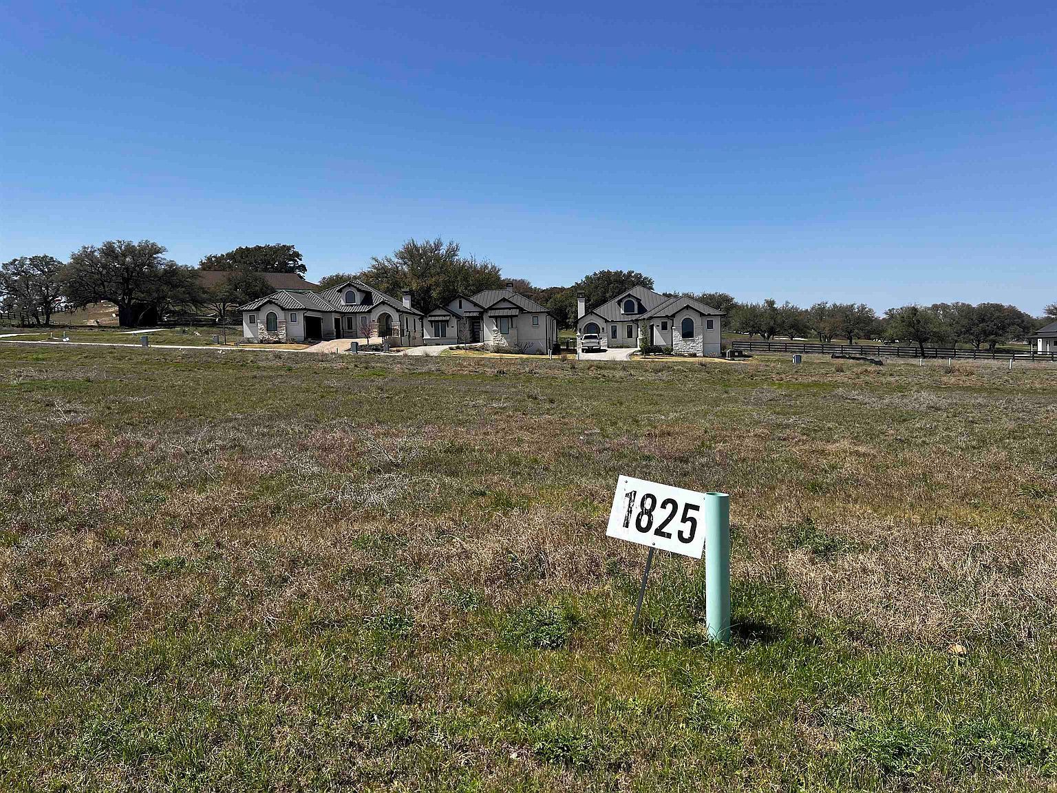 1825 Art Adams Way Spicewood, TX 78669 - Thumbnail 4