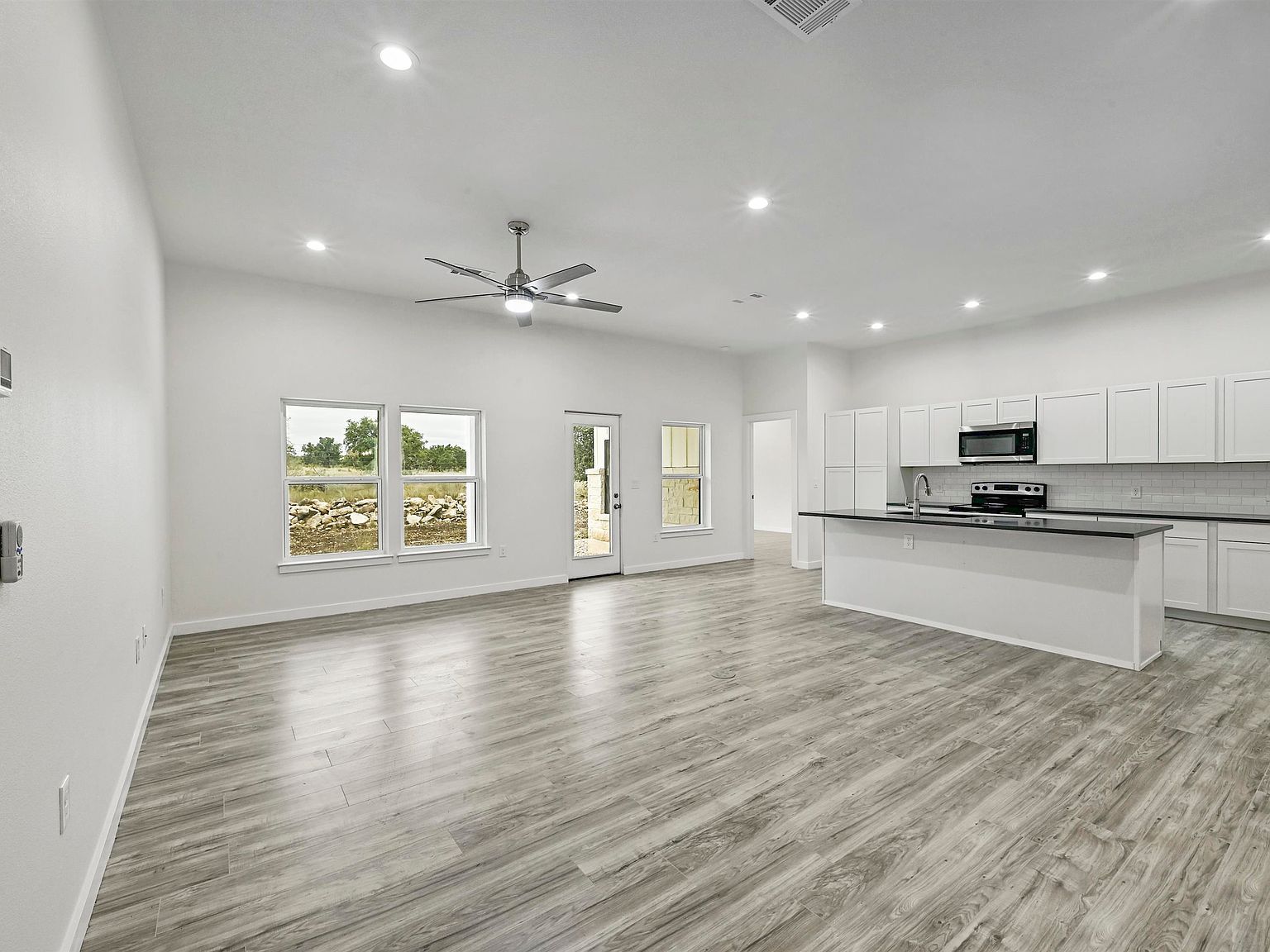 1615 Whitetail Rd Horseshoe Bay, TX 78657 - Thumbnail 4