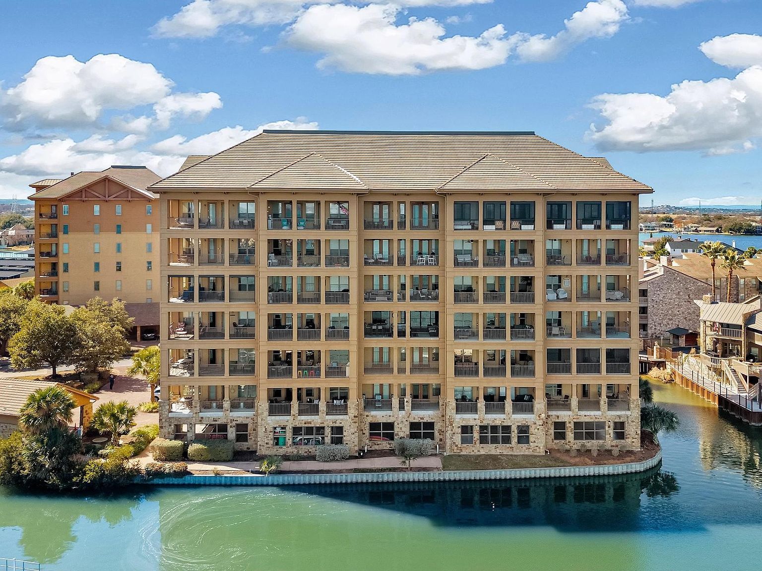 1001 The Cape Rd #16 Horseshoe Bay, TX 78657 - Thumbnail 4