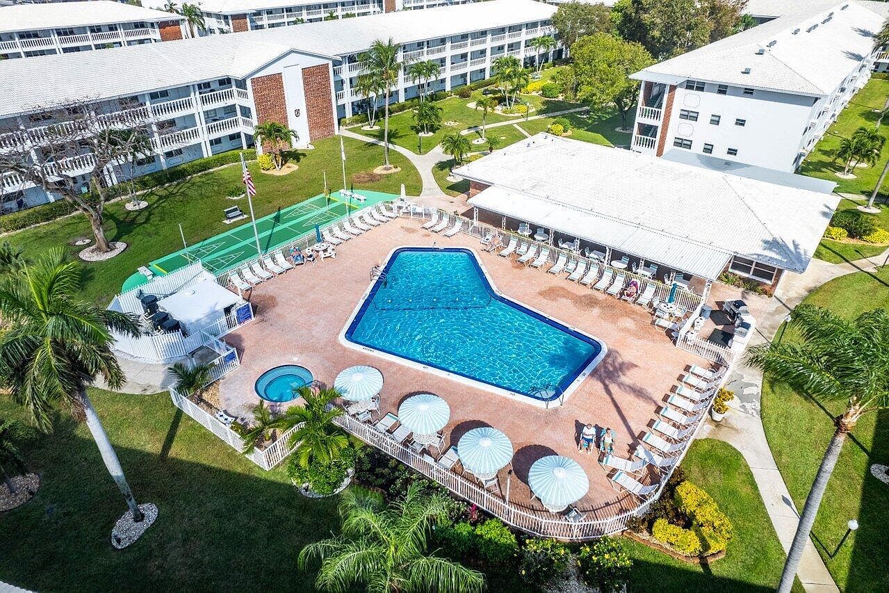 2455 NE 51st St #E-102 Fort Lauderdale, FL 33308 - Thumbnail 4