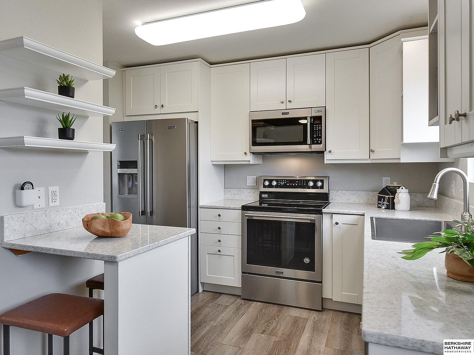 8944 Quest St Omaha, NE 68122 - Thumbnail 4