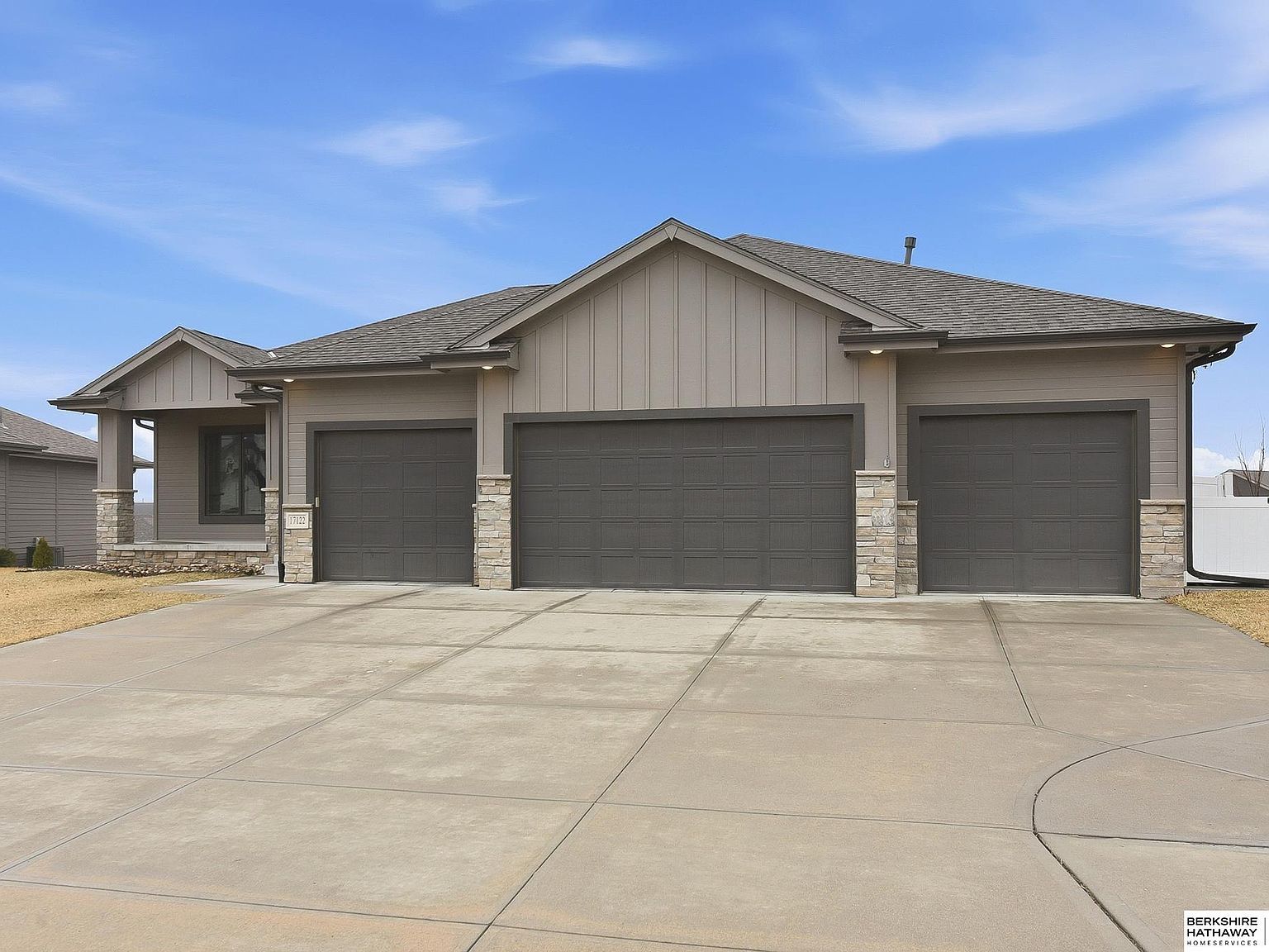 17122 Potter St Bennington, NE 68007 - Thumbnail 4