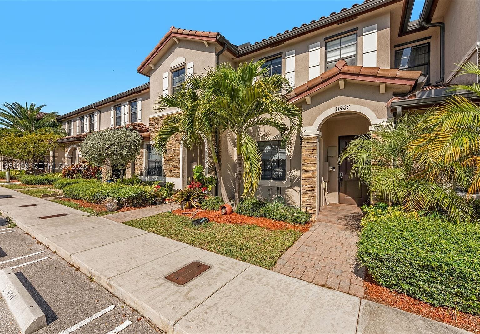 11467 SW 248th Ln Homestead, FL 33032 - Thumbnail 4