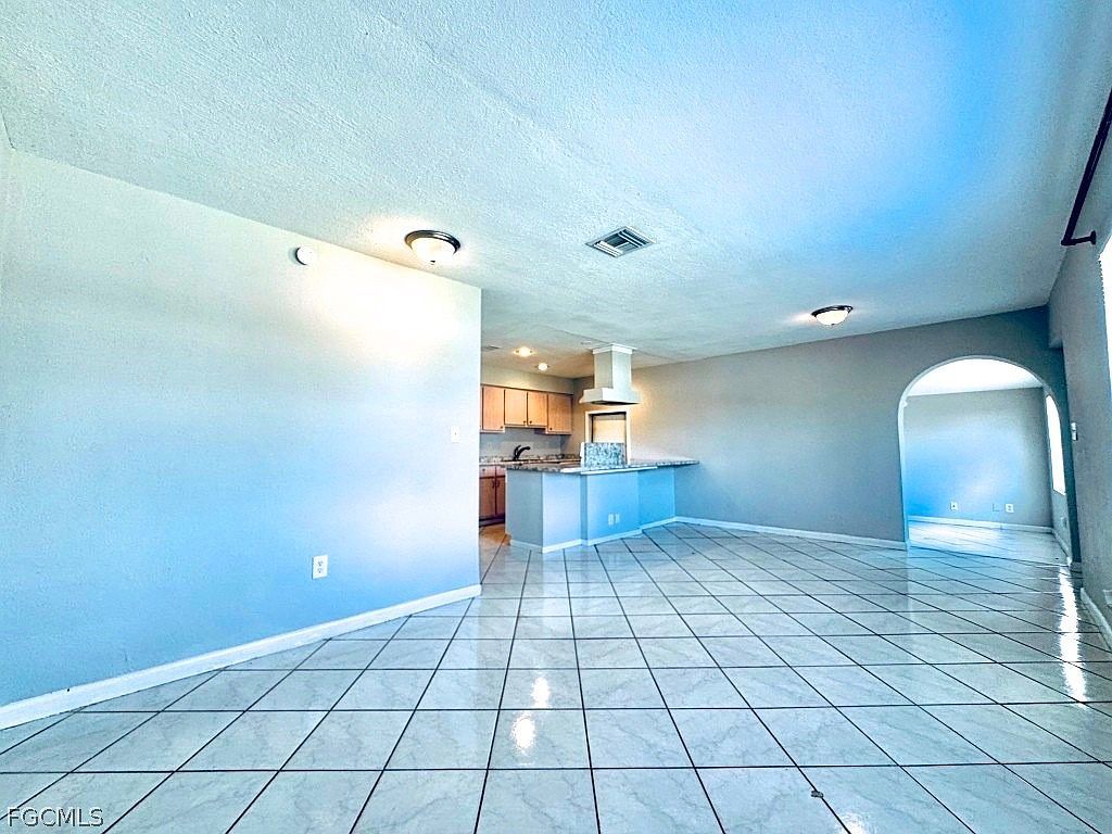 913 Hudson Ave Lehigh Acres, FL 33936 - Thumbnail 4