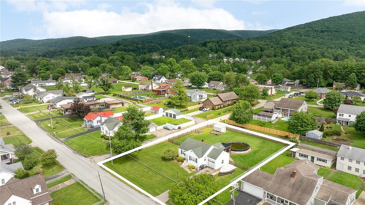 210 Hopwood Fairchance Rd Uniontown, PA 15401 - Thumbnail 4