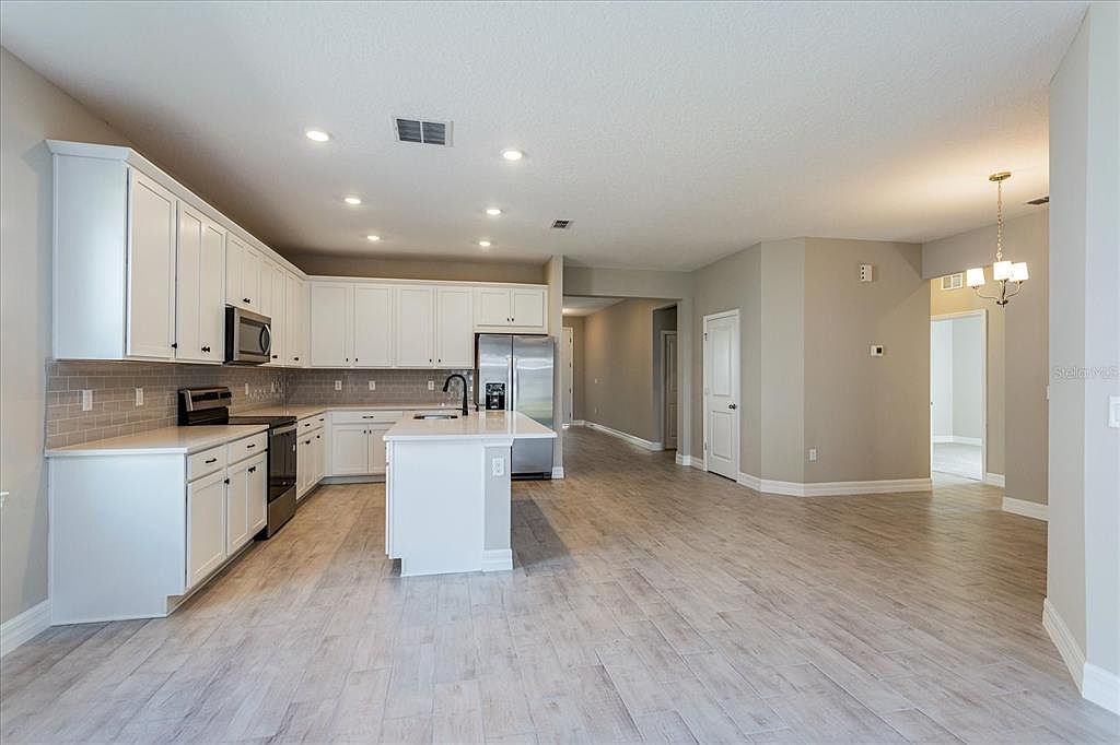 496 Silver Palm Dr Haines City, FL 33844 - Thumbnail 4