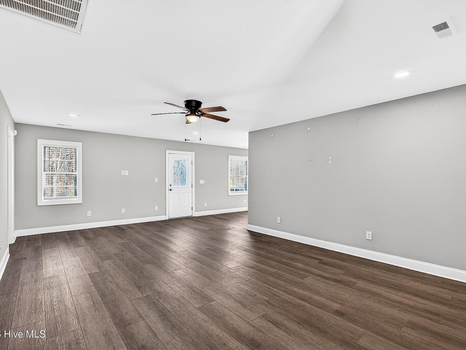 604 Sonata Ct Richlands, NC 28574 - Thumbnail 4