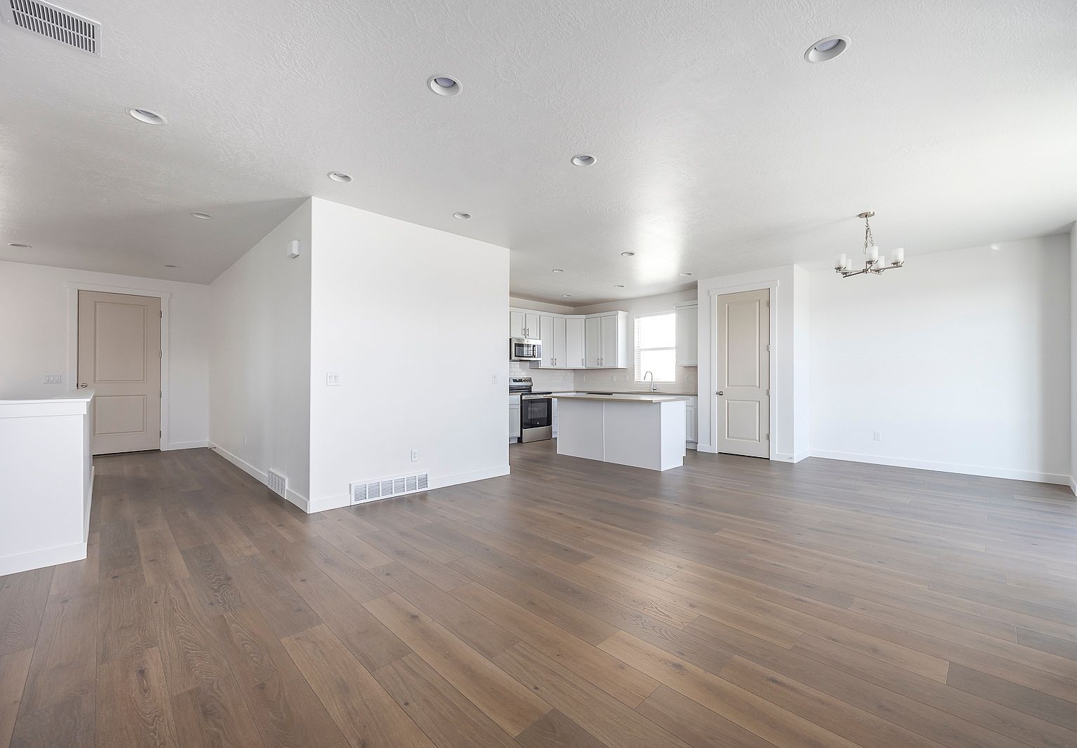 2526 N 3670 W Lehi, UT 84048 - Thumbnail 4