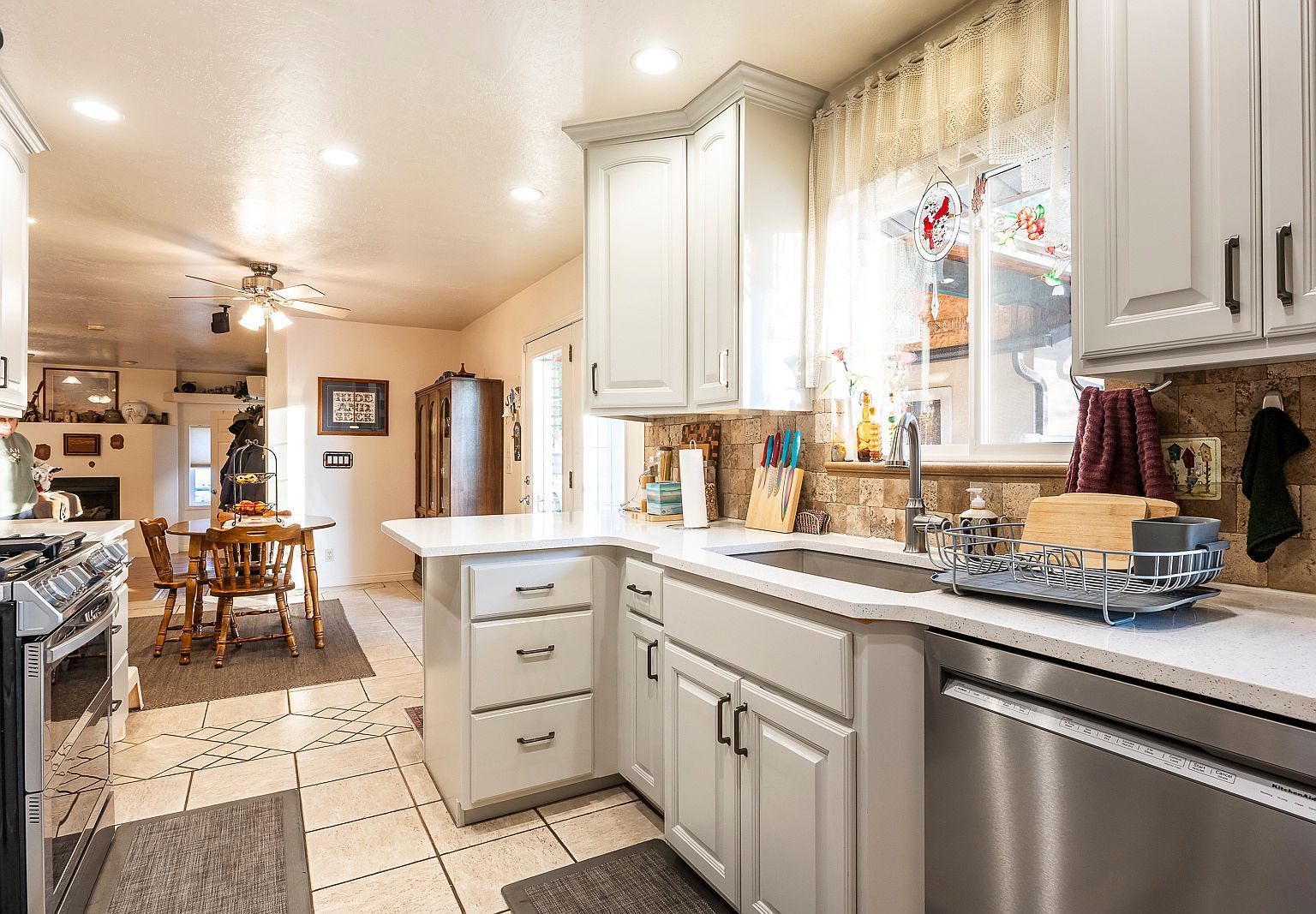 2124 E Cherry Ln Layton, UT 84040 - Thumbnail 4