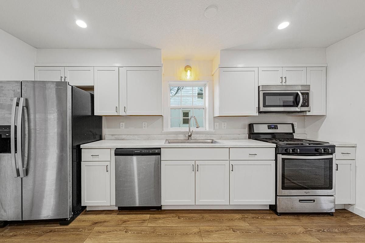 15 14th St NE Faribault, MN 55021 - Thumbnail 4