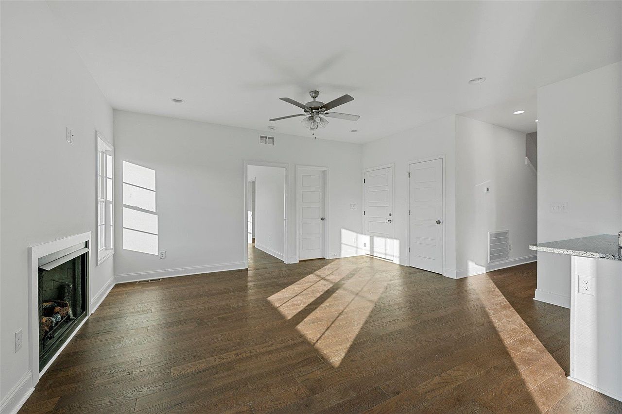 805 Denver Ln Bowling Green, KY 42103 - Thumbnail 4