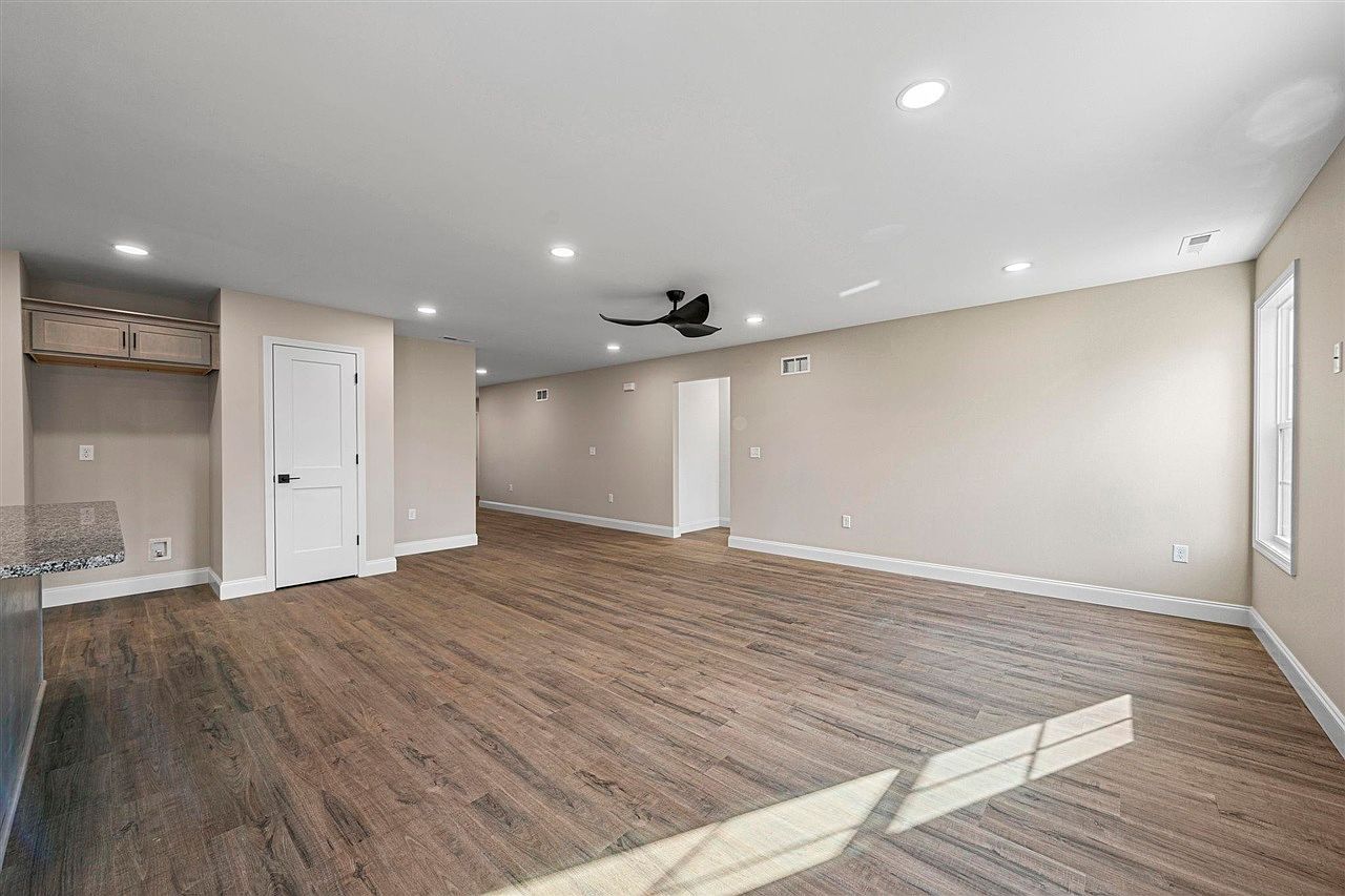 566 Vining Ln Bowling Green, KY 42104 - Thumbnail 4