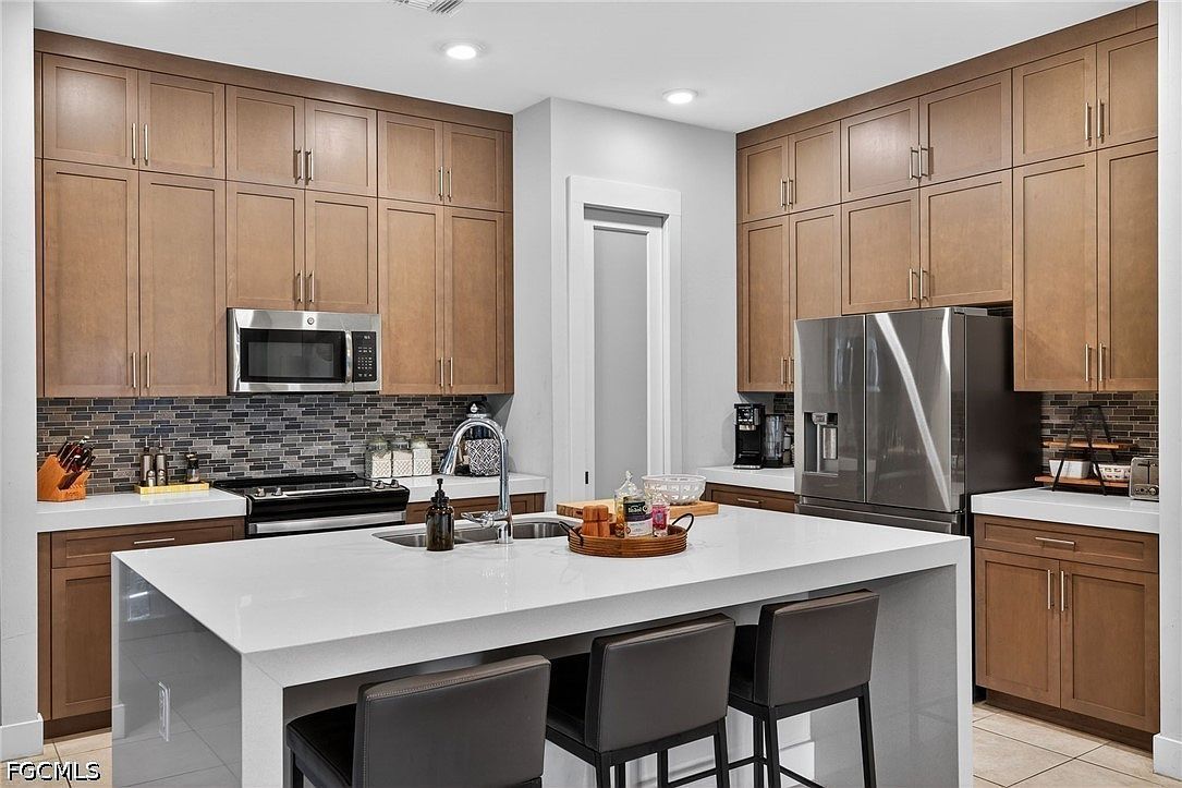 12251 McGregor Blvd Fort Myers, FL 33919 - Thumbnail 4