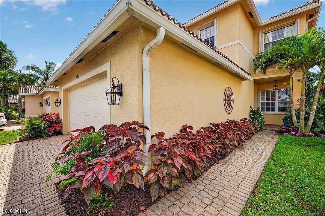 10284 Crepe Jasmine Ln Fort Myers, FL 33913 - Thumbnail 4