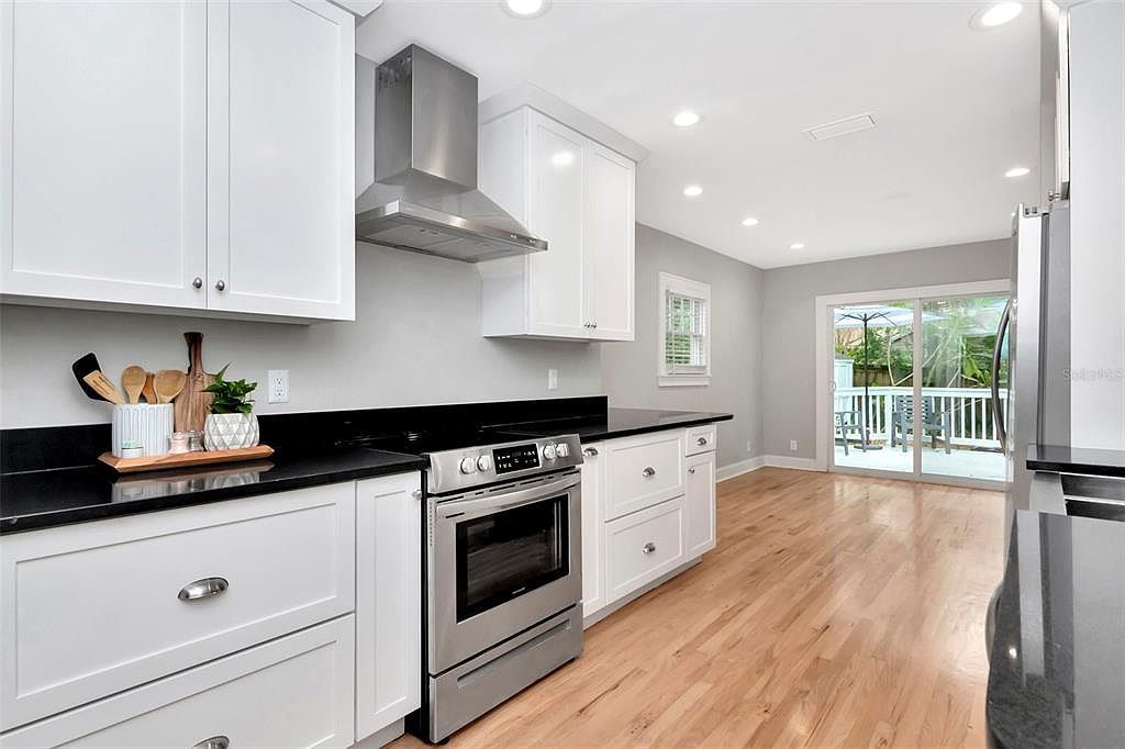 1003 E Clifton St Tampa, FL 33604 - Thumbnail 4