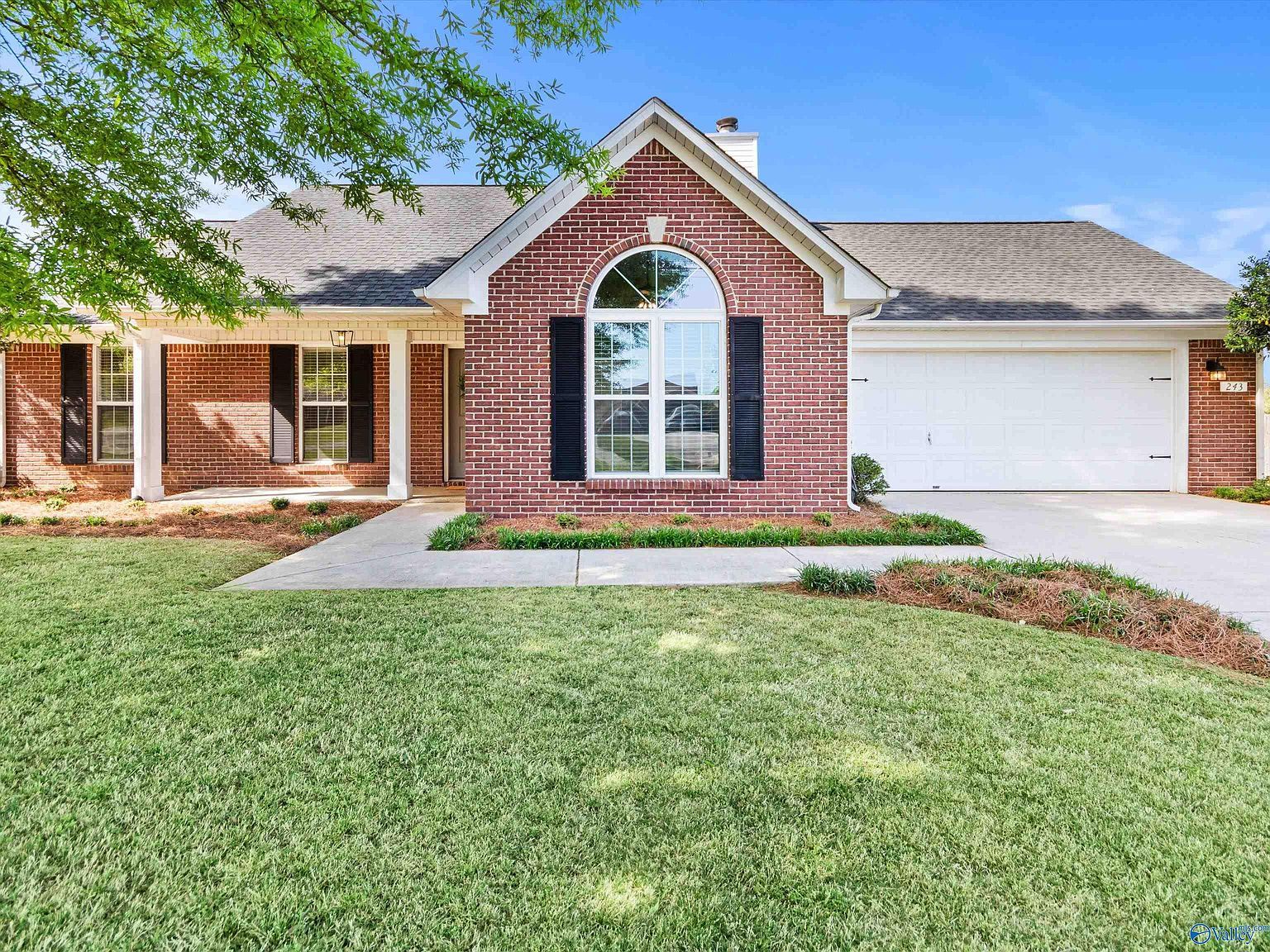 243 Stone Hill Dr Huntsville, AL 35811 - Thumbnail 4