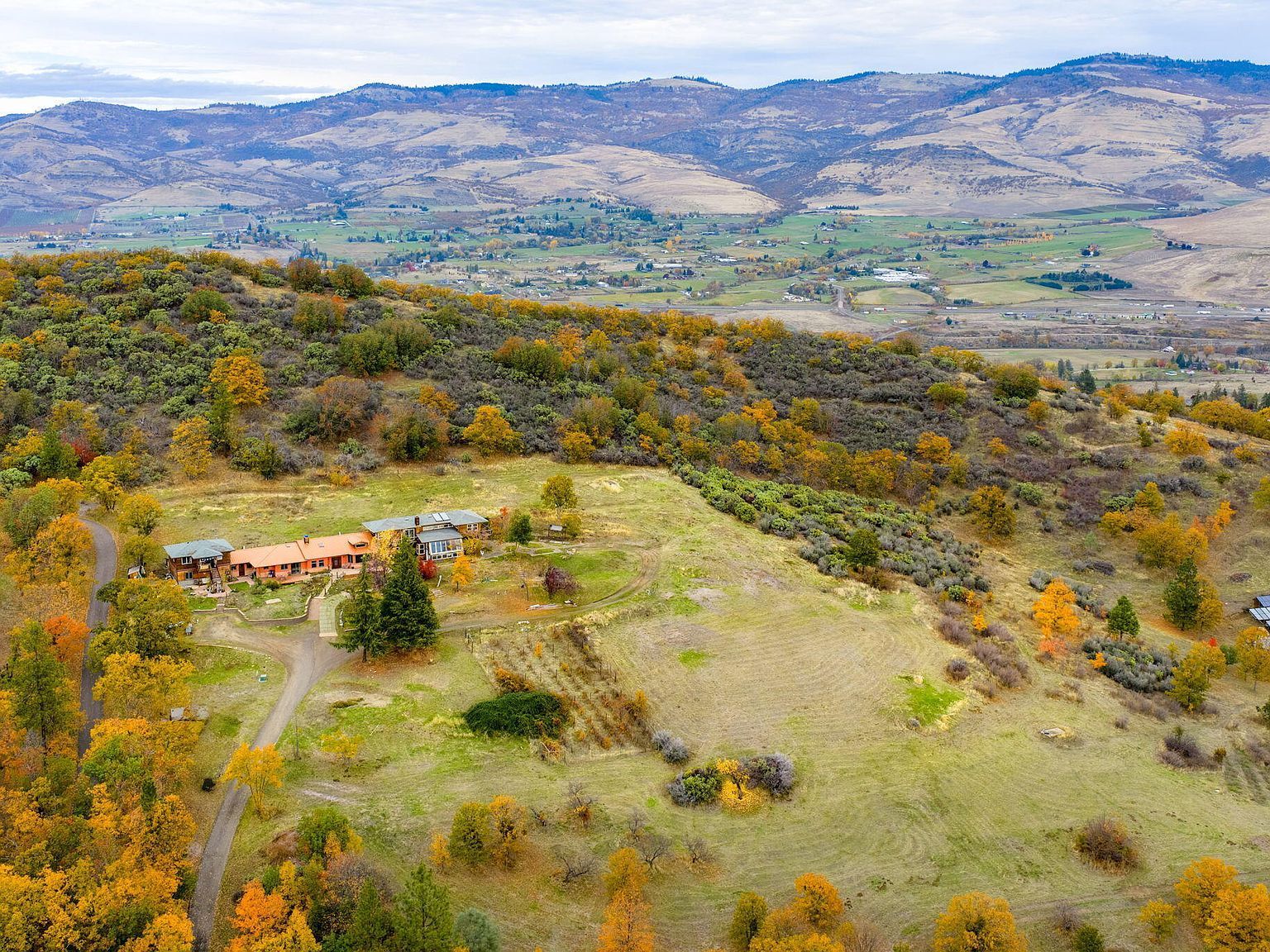 2026 Ashland Mine Rd Ashland, OR 97520 - Thumbnail 4