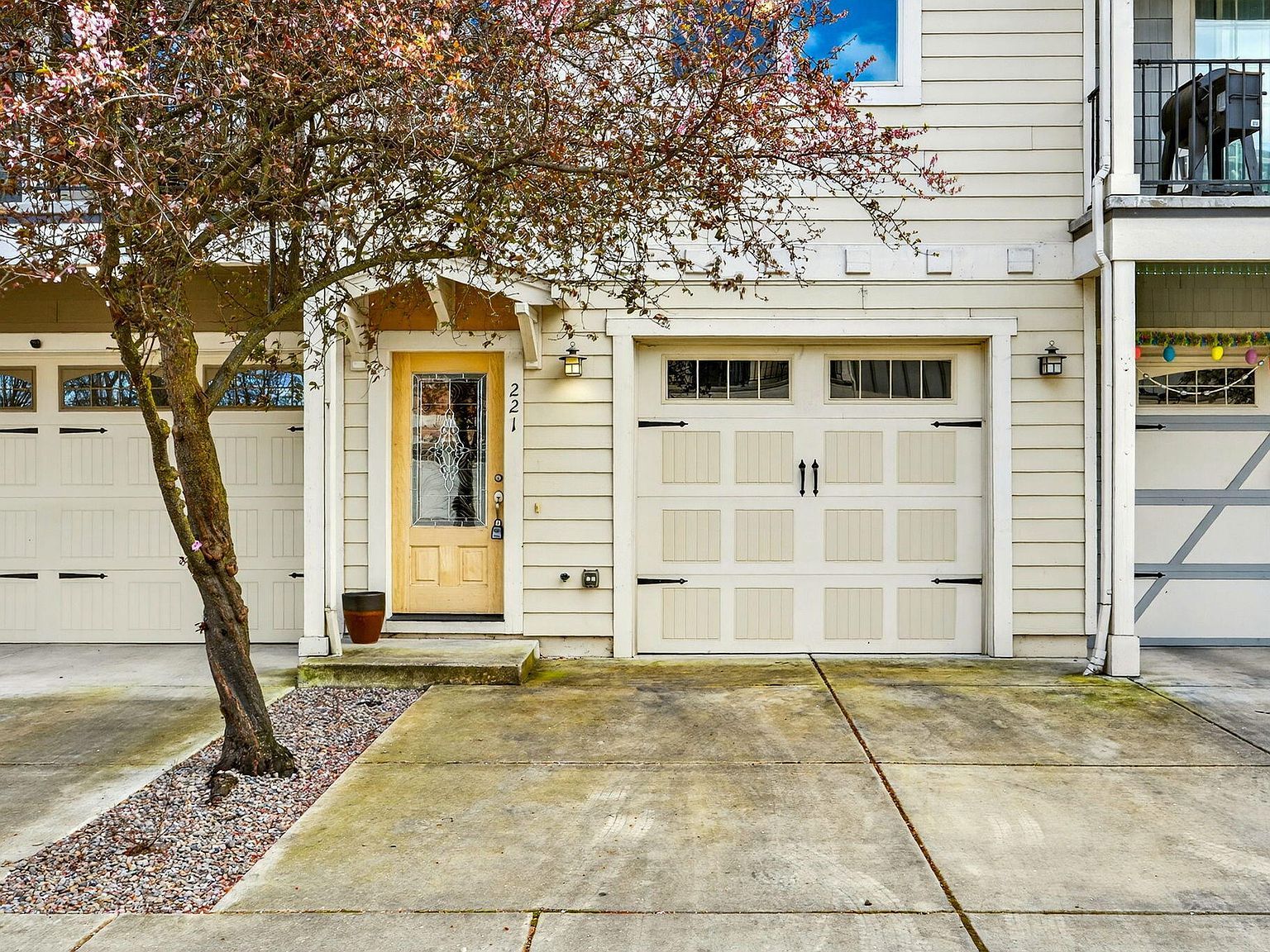 221 Cherry Bark Ln Medford, OR 97501 - Thumbnail 4