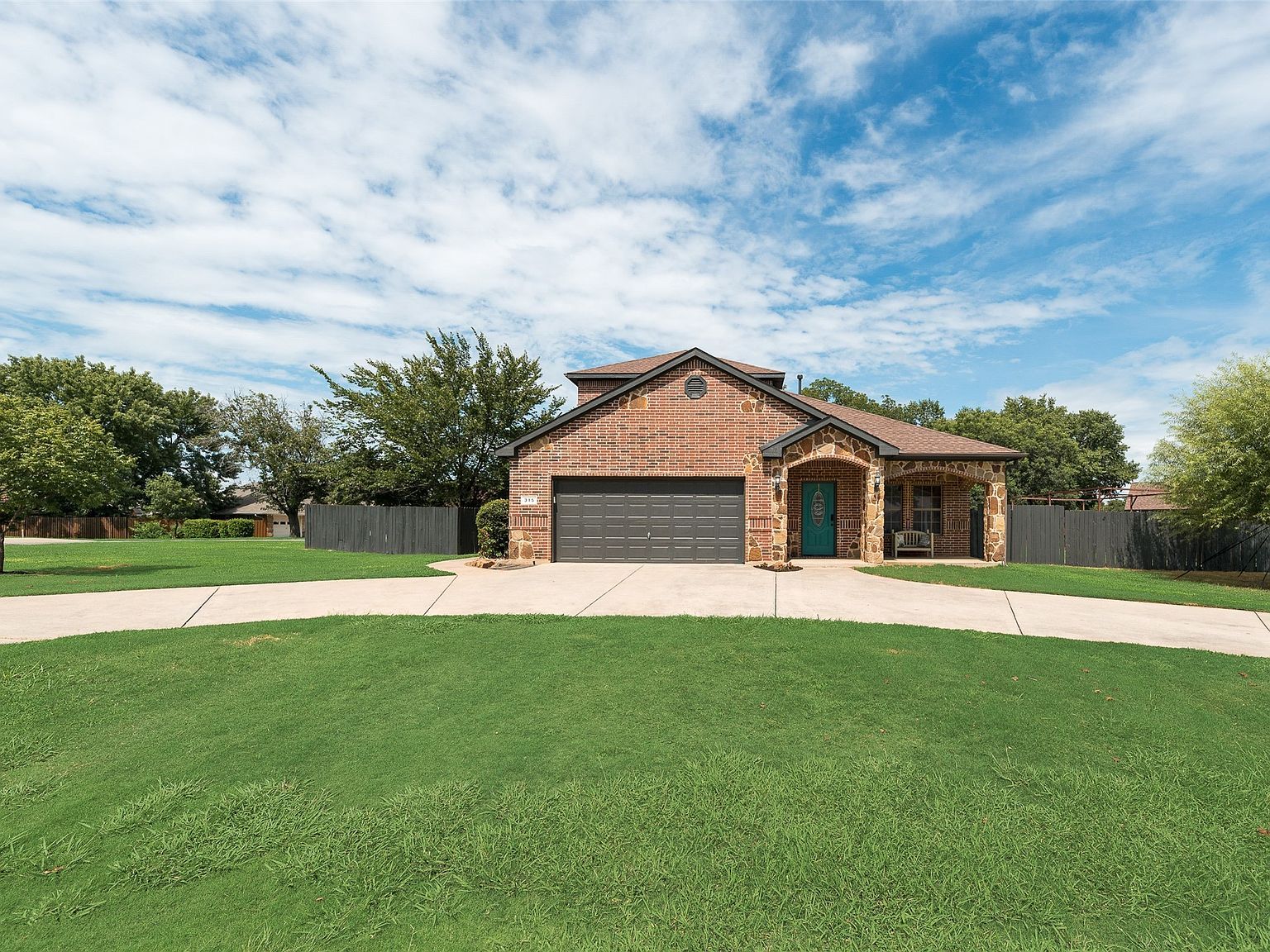 315 Navajo Trl Lake Kiowa, TX 76240 - Thumbnail 4