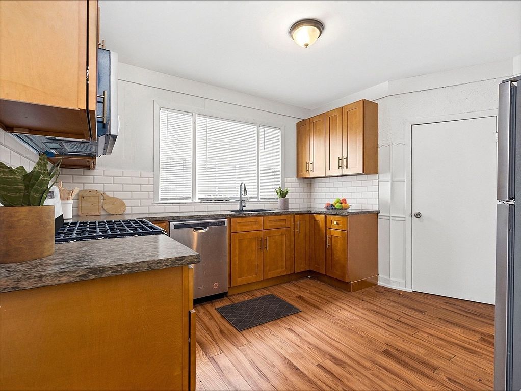 9-11 Edmunds St Cambridge, MA 02140 - Thumbnail 4