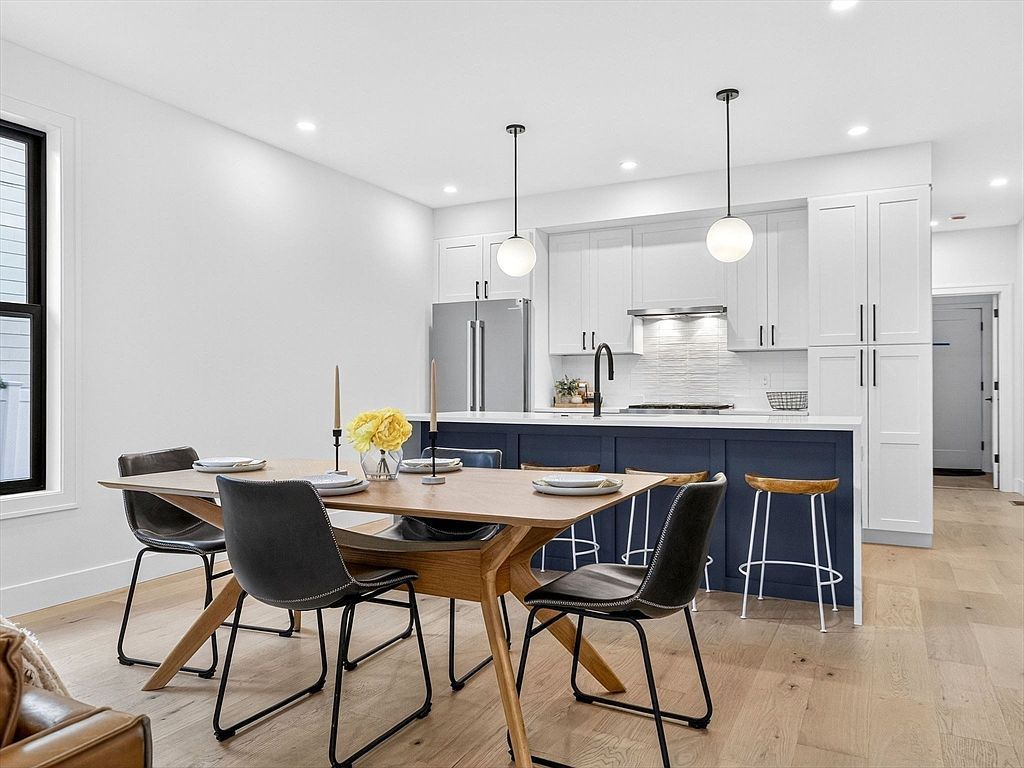 69 Clarendon Ave #A Somerville, MA 02144 - Thumbnail 4