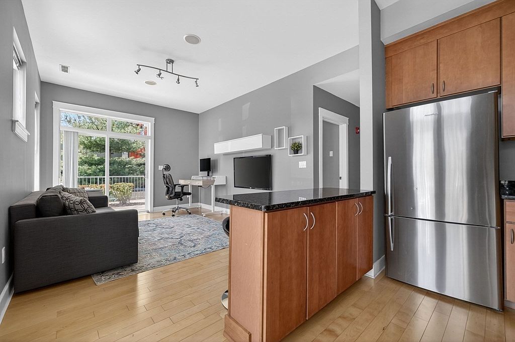 25 Wheeler St Unit 114 Cambridge, MA 02138 - Thumbnail 4