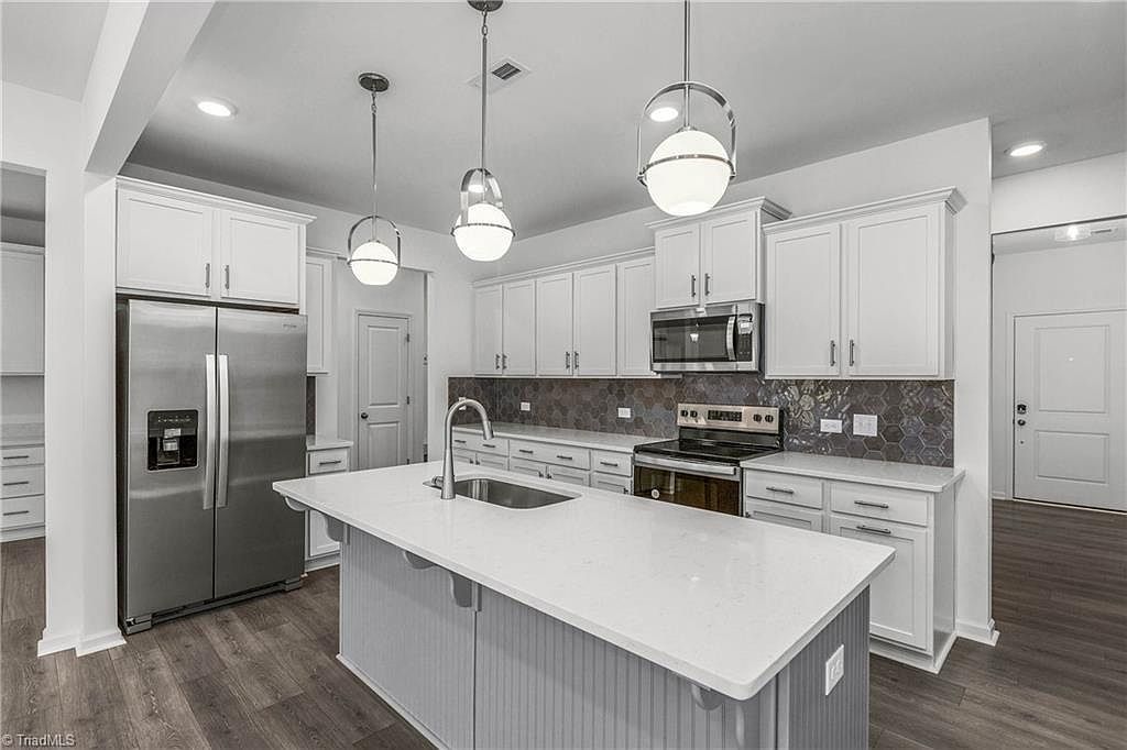 4010 Aster Point Ct Pfafftown, NC 27040 - Thumbnail 4