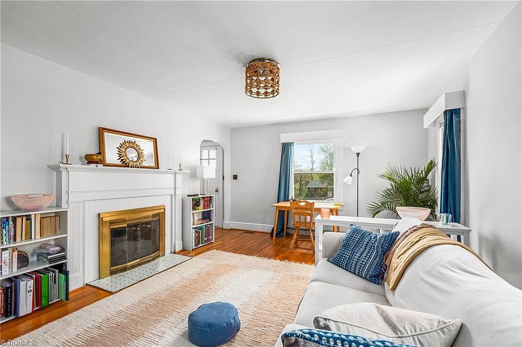 641 Willowbrook Ln Winston Salem, NC 27104 - Thumbnail 4