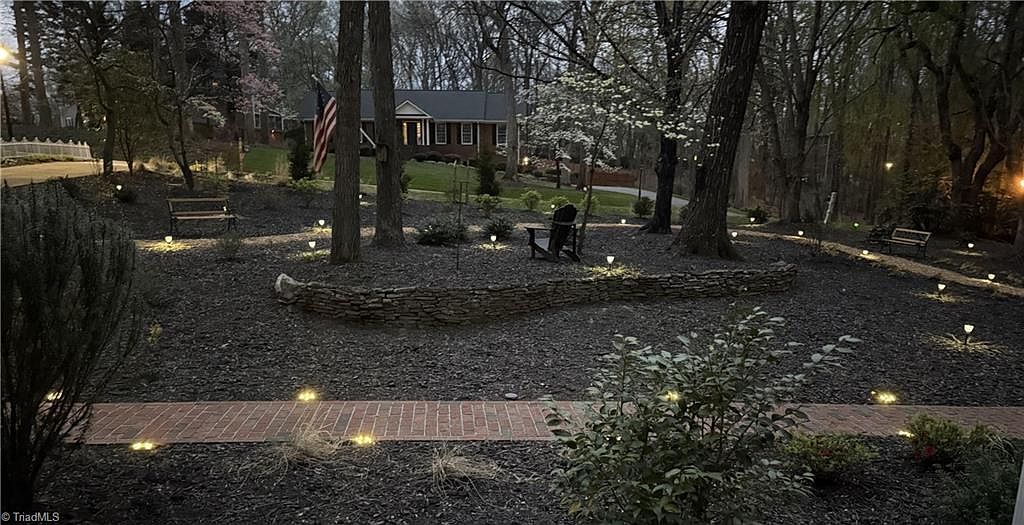 5965 Woodfield Dr Kernersville, NC 27284 - Thumbnail 4