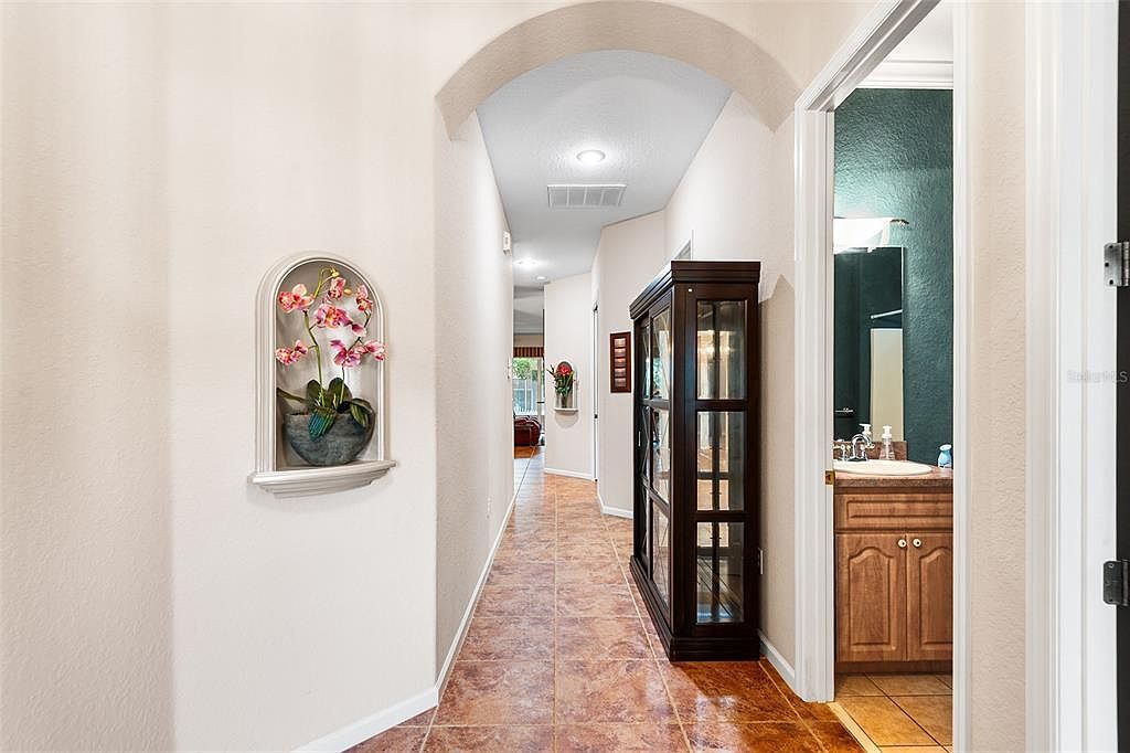 344 Motorcoach Dr S Polk City, FL 33868 - Thumbnail 4