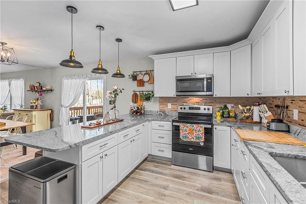 9 Courtesy Dr Thomasville, NC 27360 - Thumbnail 4