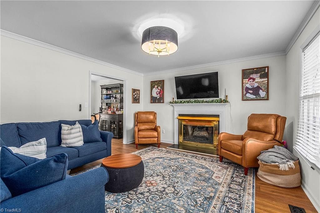 1114 Hickory Trace Dr Greensboro, NC 27407 - Thumbnail 4