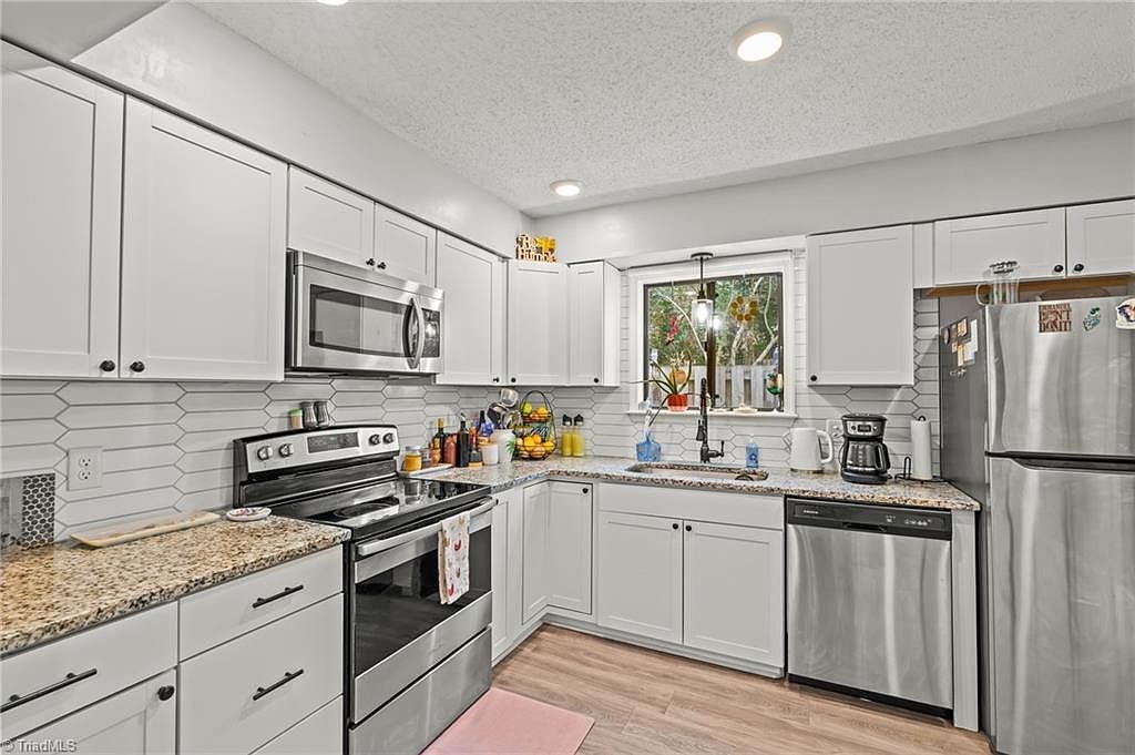 242 Northpoint Ave Unit C High Pt, NC 27262 - Thumbnail 4