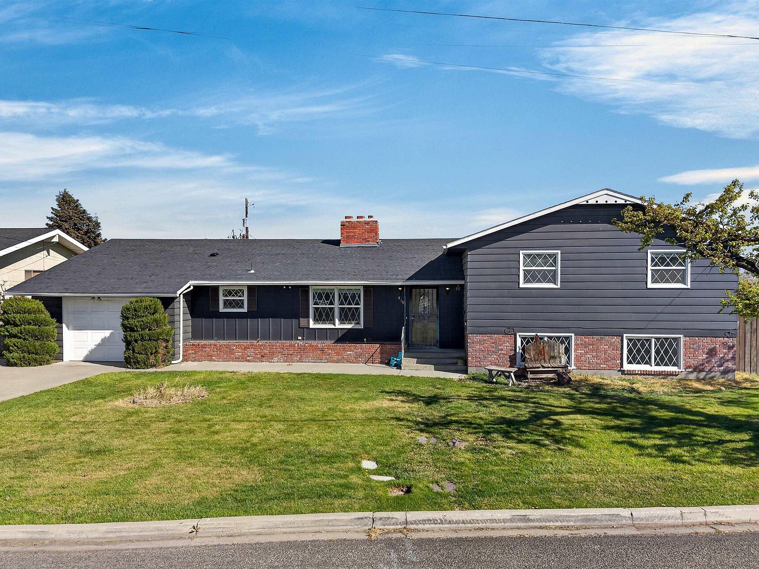 416 W Grandview Ave Sunnyside, WA 98944 - Thumbnail 4