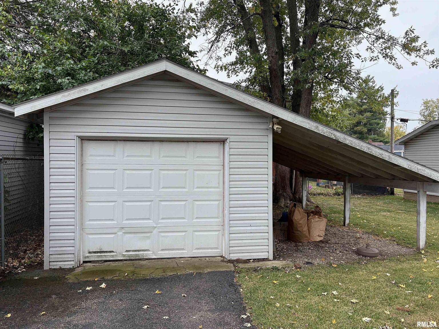 2316-2320 W Ayres Ave Peoria, IL 61604 - Thumbnail 4