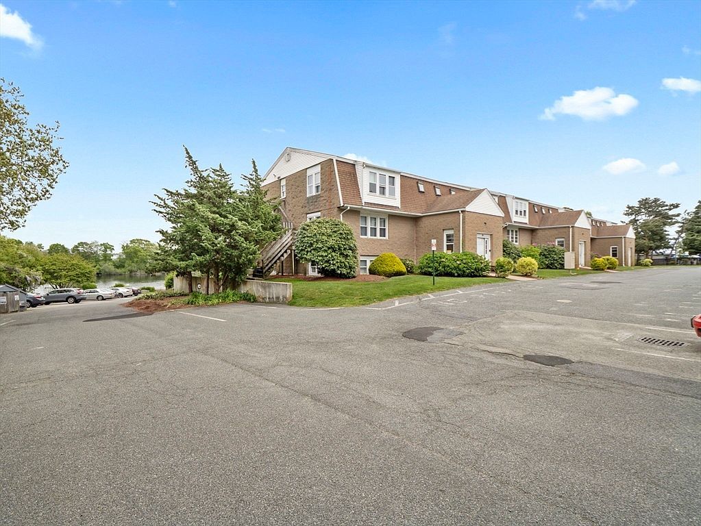 24 Bettys Pond Rd #K Barnstable, MA 02630 - Thumbnail 4