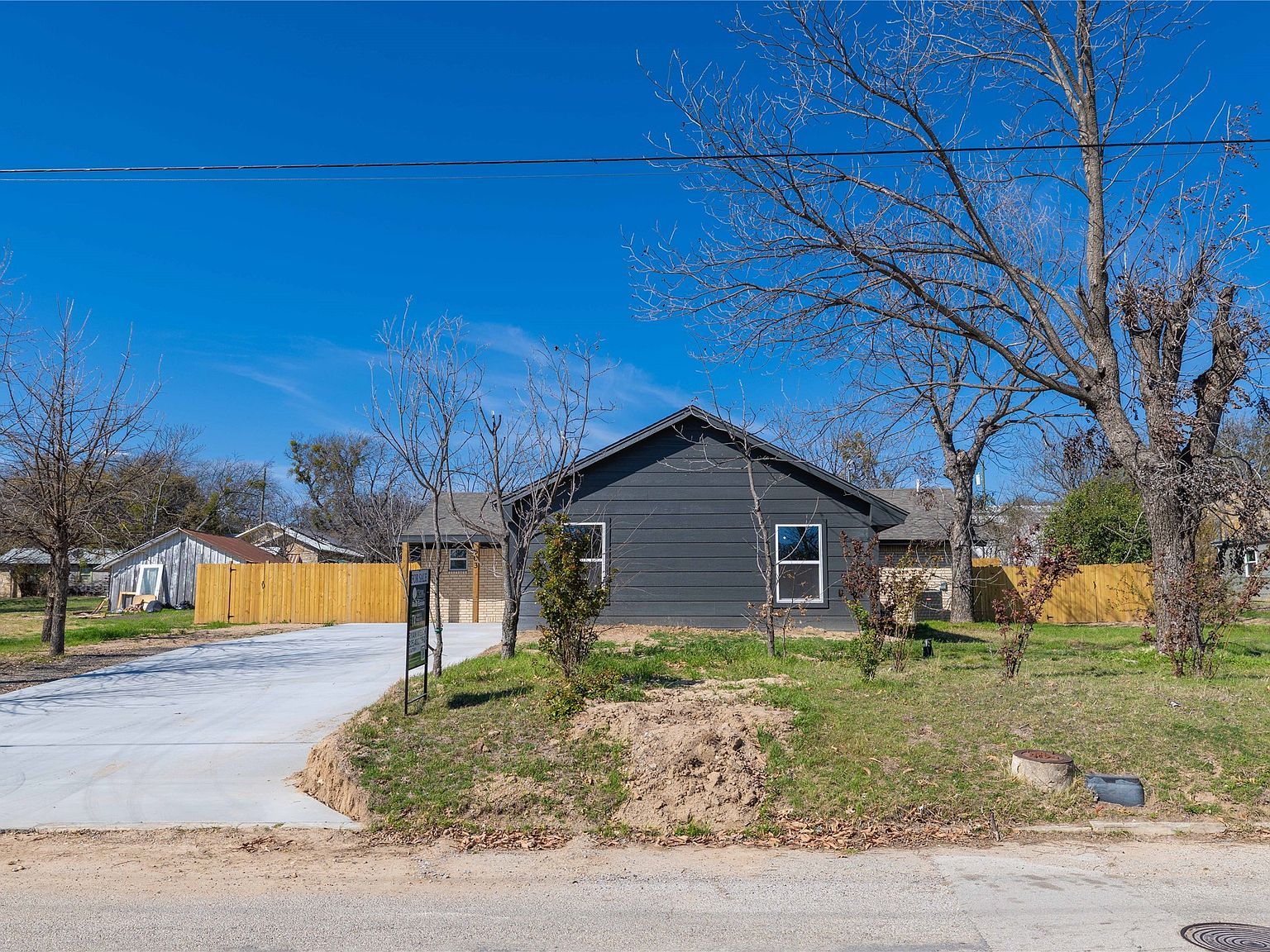 603 N Pearl St Comanche, TX 76442 - Thumbnail 4