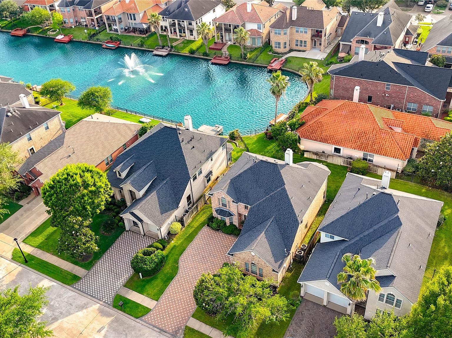 14206 Ayers Rock Rd Sugar Land, TX 77498 - Thumbnail 4