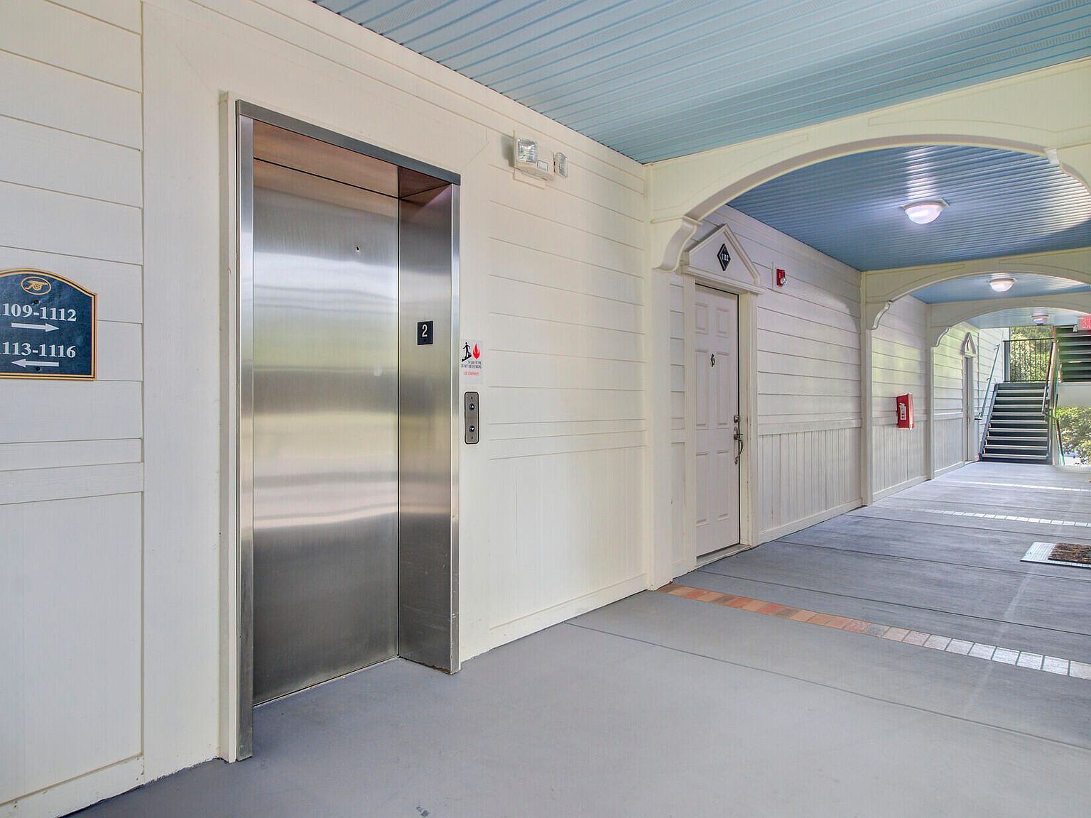 1111 Basildon Rd Mount Pleasant, SC 29466 - Thumbnail 4