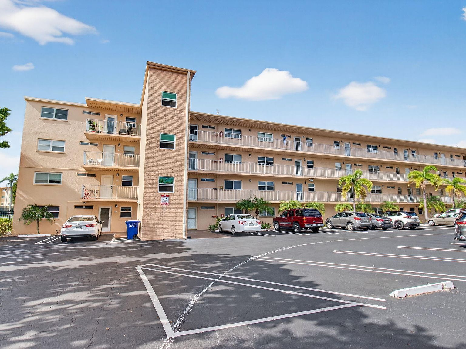 2515 NE 2nd Ct APT 201 Boynton Beach, FL 33435 - Thumbnail 4