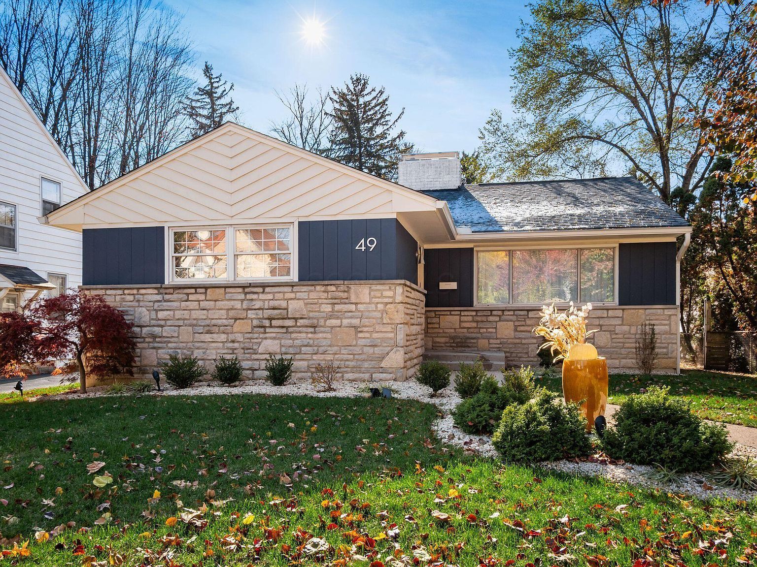 49 W Henderson Rd Columbus, OH 43214 - Thumbnail 4