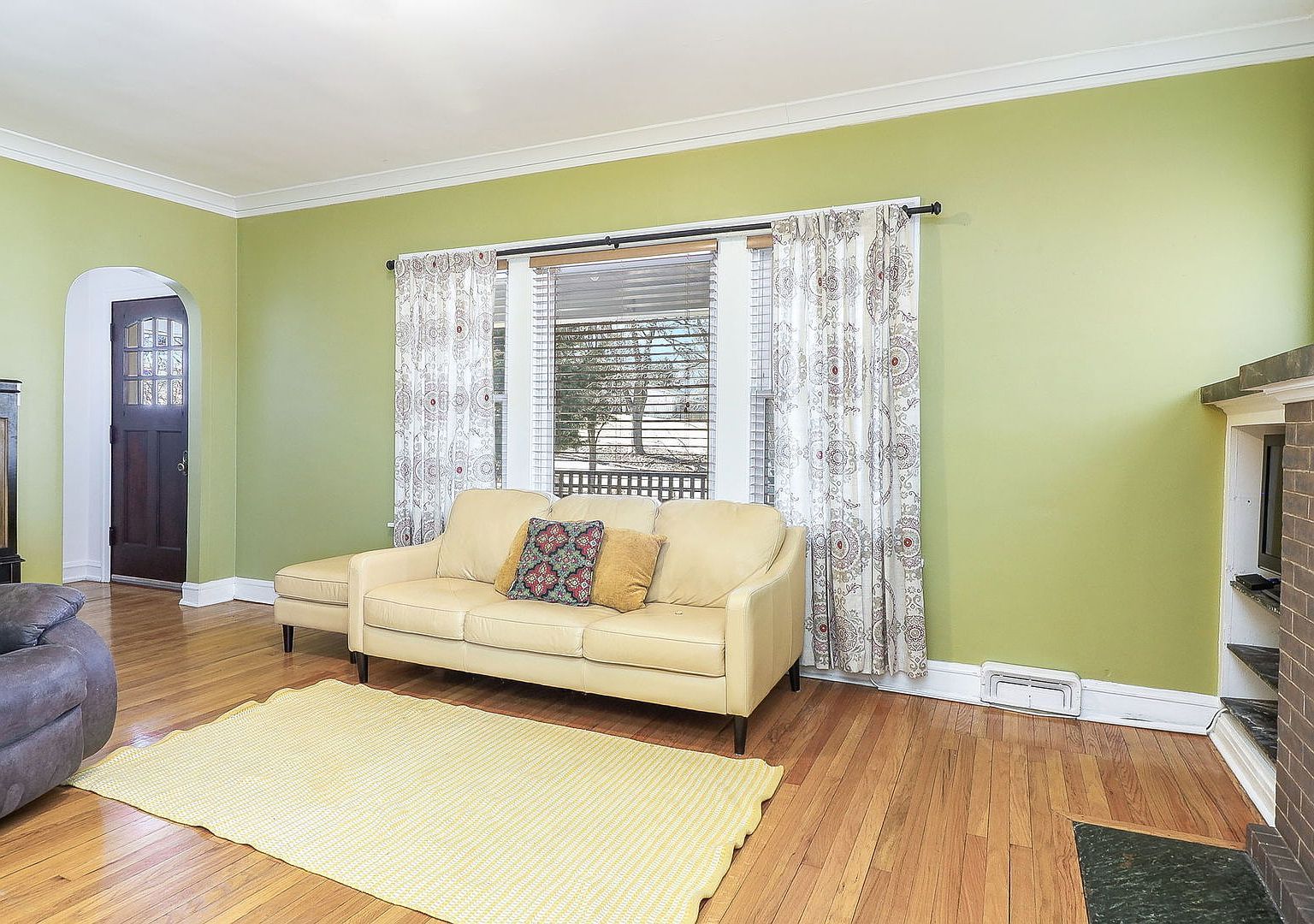 405 Singer Ave Lemont, IL 60439 - Thumbnail 4
