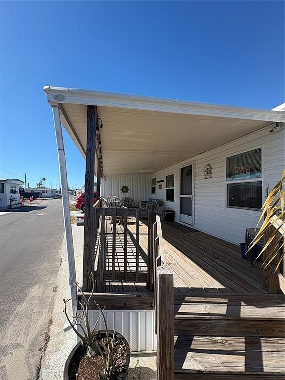 12766 Seminole Blvd Lot 44 Largo, FL 33778 - Thumbnail 4