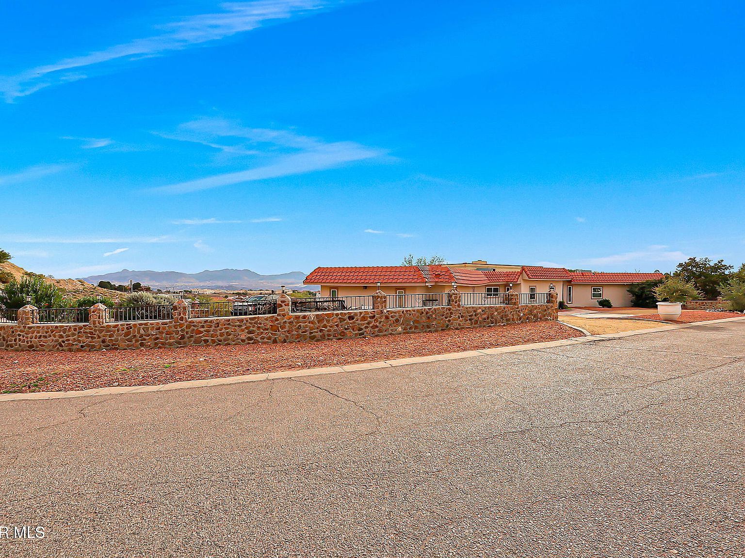 5716 Kingsfield Ave El Paso, TX 79912 - Thumbnail 4