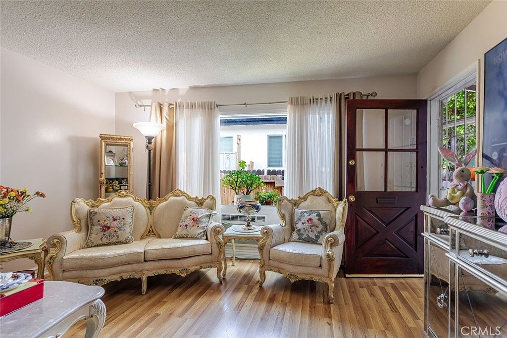 12806 Oxnard St North Hollywood, CA 91606 - Thumbnail 4