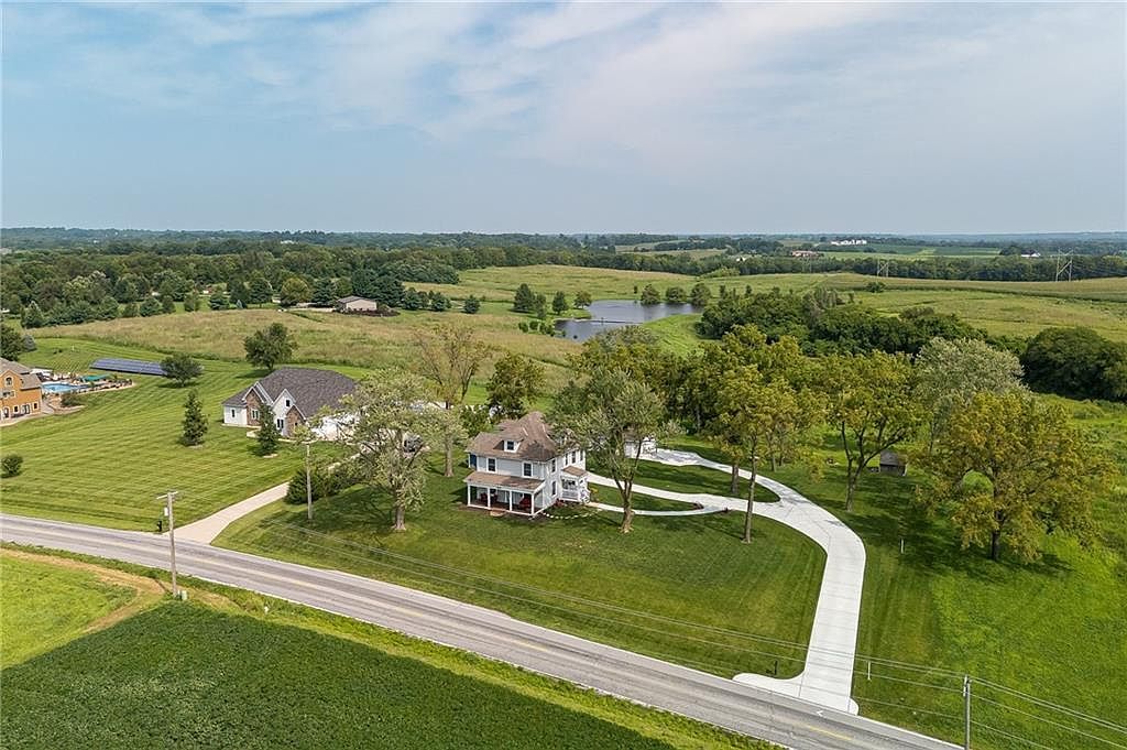 5201 Cook Rd Saint Joseph, MO 64505 - Thumbnail 4