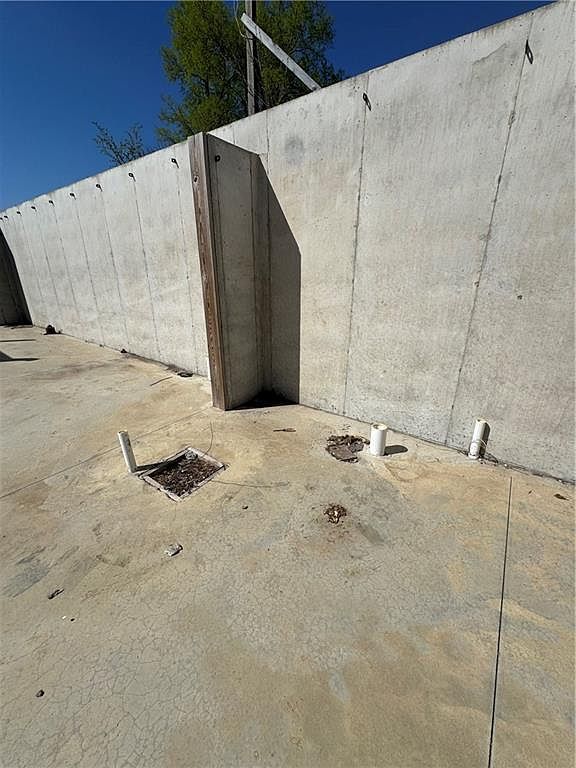 1210 N 3rd St Saint Joseph, MO 64501 - Thumbnail 4