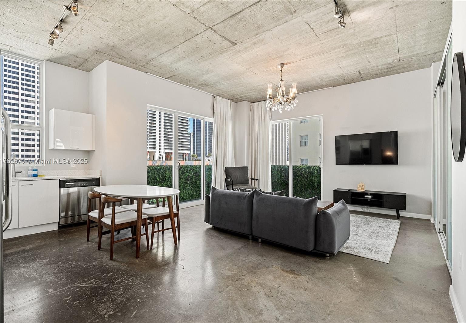 133 NE 2nd Ave APT 912 Miami, FL 33132 - Thumbnail 4