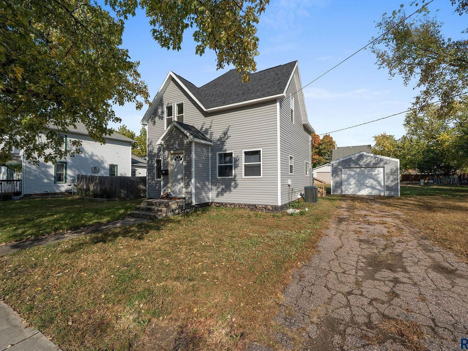 222 W 2nd St Canton, SD 57013 - Thumbnail 4