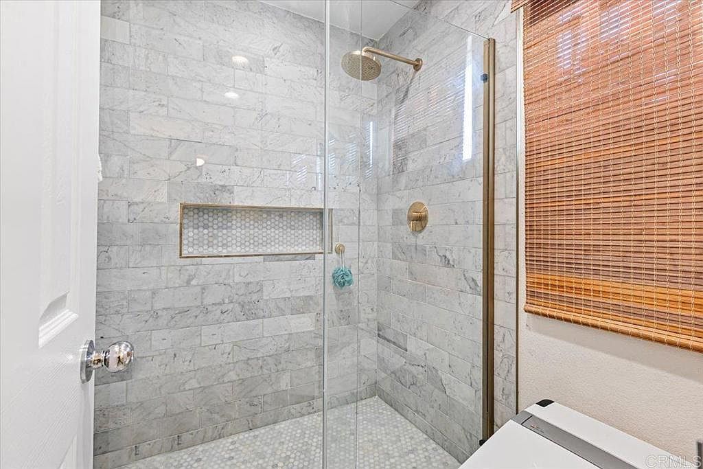 1525 Caminito Zaragosa Chula Vista, CA 91913 - Thumbnail 4